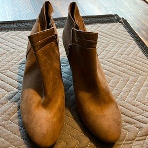 Ef Quentin 11m tan suede boots heeled